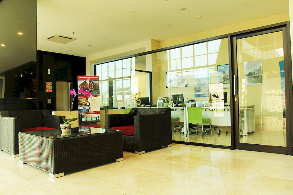 Merapi Merbabu Hotels Bekasi Exterior foto